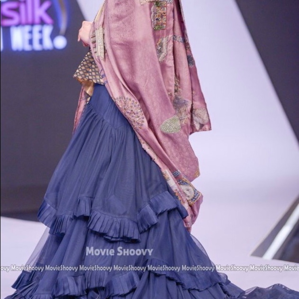 Hand embroidered Silk Mughal shawl